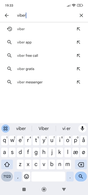 Indtast navnet på appen og vælg Søg