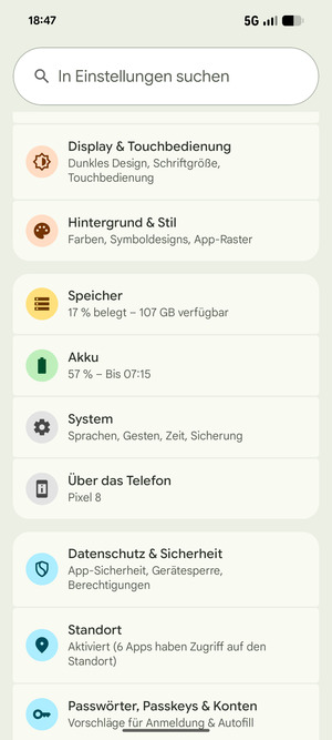 Gehen Sie zurück zum Einstellungen Menü und scrollen Sie und wählen Sie Akku