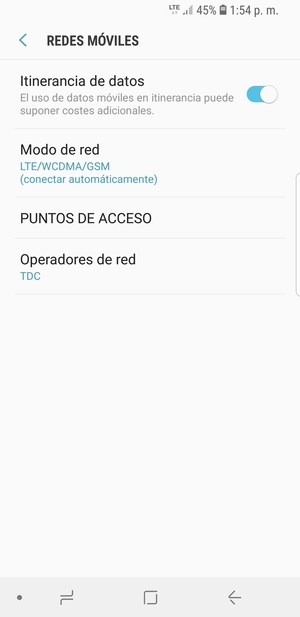 Para cambiar la red en caso de problemas de conectividad, seleccione Operadores de red