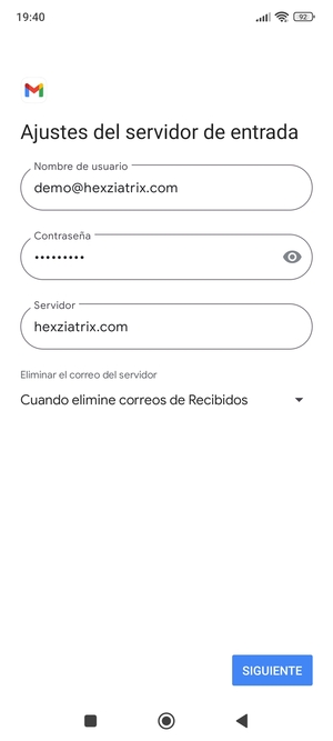 Introduzca Nombre de usuario y la dirección de servidor entrante. Seleccione SIGUIENTE