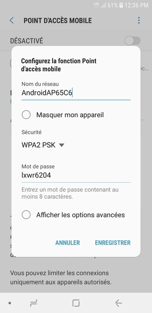 Saisissez un mot de passe d'au moins 8 caractères et sélectionnez ENREGISTRER