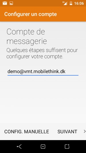 Saisissez votre adresse e-mail et sélectionnez SUIVANT