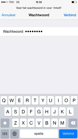 Voer het WiFi-wachtwoord in en selecteer Verbind