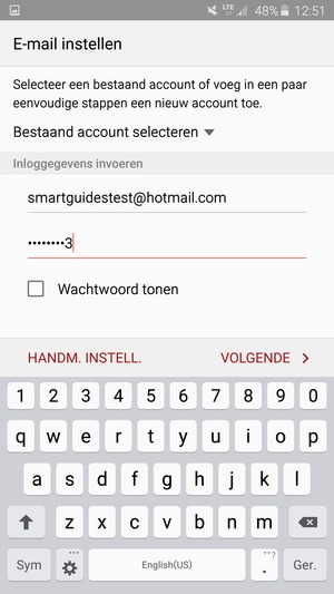 Voer uw Hotmail adres en wachtwoord in. Selecteer VOLGENDE