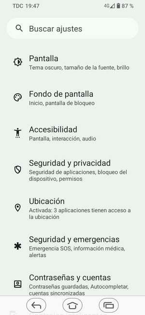 Desplácese y seleccione Seguridad y privacidad