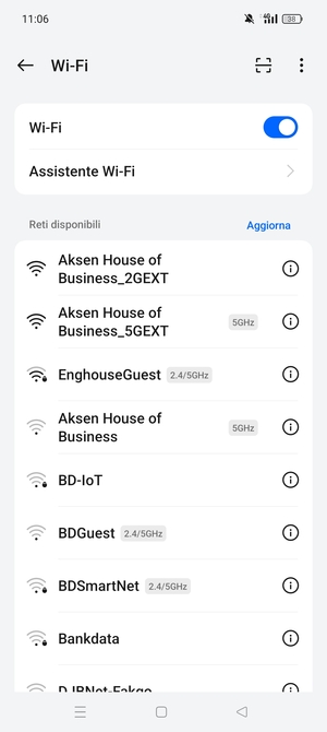 Seleziona la rete wireless a cui desideri connetterti
