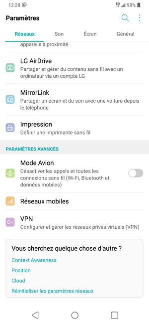 Faites défiler et sélectionnez Réseaux mobiles