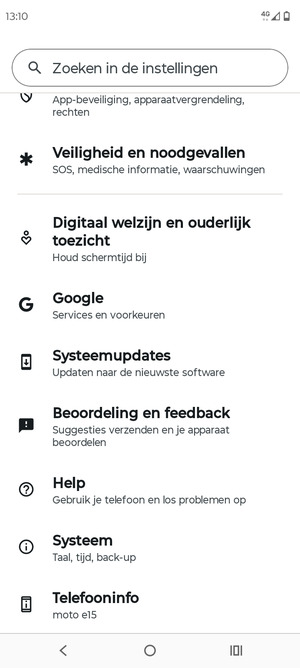 Scroll naar en selecteer Systeemupdates