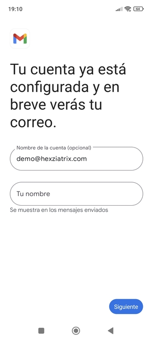 Déle a su cuenta un nombre y escriba su nombre. Seleccione Siguiente