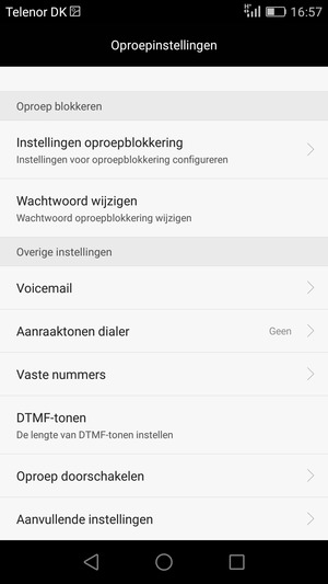 Scroll naar en selecteer Voicemail