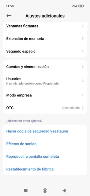 Desplácese y seleccione Cuentas y sincronización