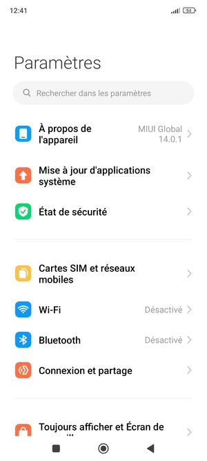 Sélectionnez Cartes SIM et réseaux mobiles