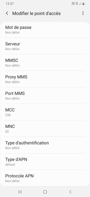 Faites défiler vers le bas et saisissez les informations Internet