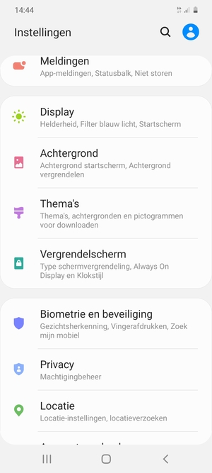 Om uw schermvergrendeling te activeren, ga naar het Instellingen-menu en selecteer Vergrendelscherm
