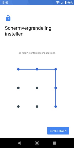 Teken het ontgrendelingspatroon nogmaals en selecteer BEVESTIGEN
