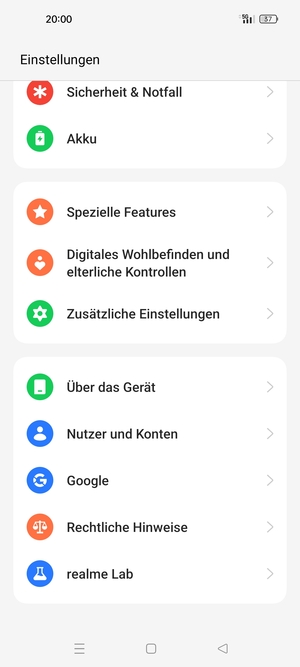 Scrollen Sie und wählen Sie  Nutzer und Konten