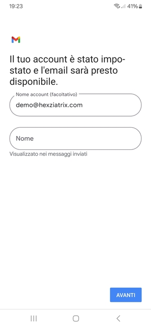 Scegli un nome per il tuo account e inserisci il tuo nome. Seleziona AVANTI