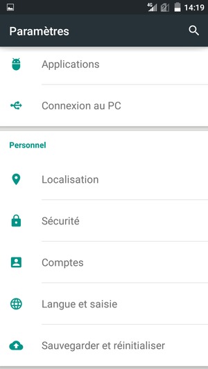 Faites défiler et sélectionnez Comptes