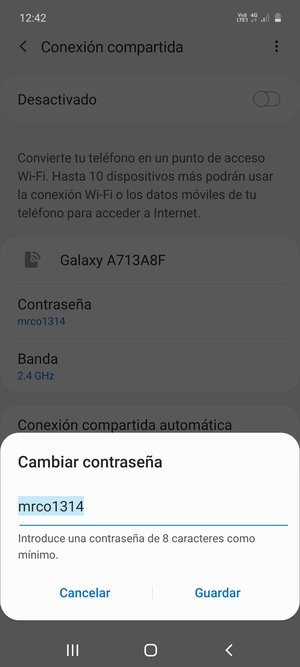 Introduzca una contraseña de al menos 8 caracteres y seleccione Guardar
