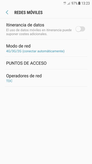 Para cambiar la red en caso de problemas de conectividad, seleccione Operadores de red