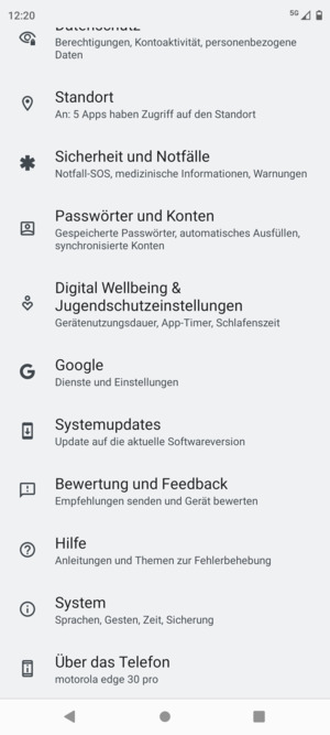 Scrollen Sie und wählen Sie Systemupdates