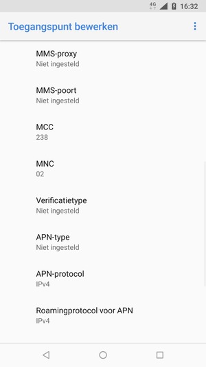 Scroll naar beneden en voer mms-gegevens in