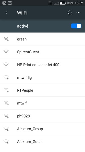 Sélectionnez le réseau sans fil auquel vous souhaitez vous connecter