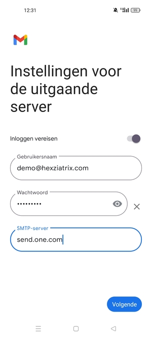 Voer Uitgaand serveradres in en selecteer Volgende