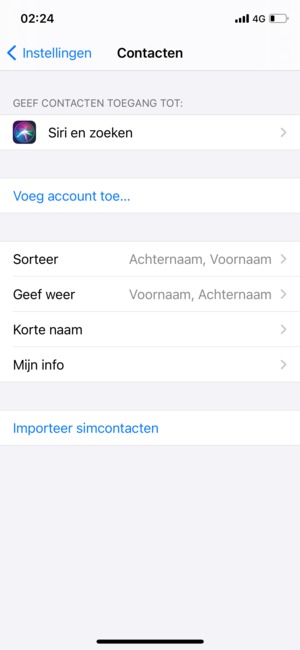 Scroll naar en selecteer Importeer simcontacten