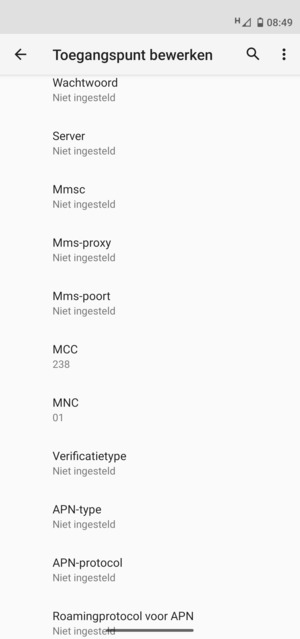 Scroll naar beneden en voer internetgegevens in