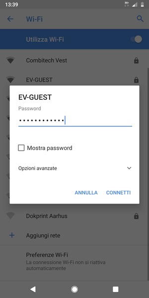 Inserisci la password del Wi-Fi e seleziona CONNETTI