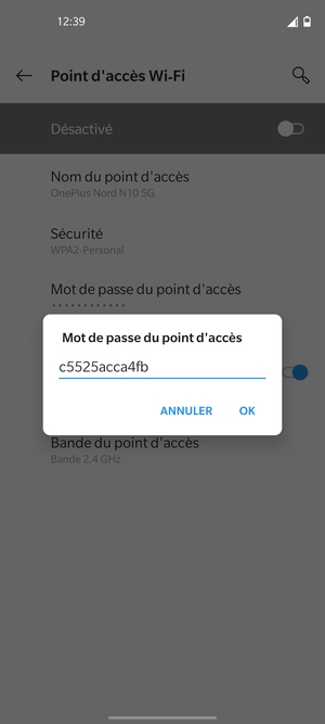 Saisissez un mot de passe de hotspot Wi-Fi d'au moins 8 caractères et sélectionnez OK