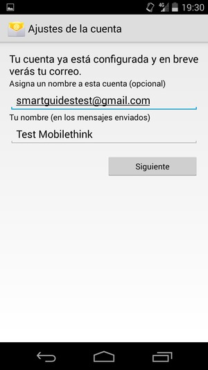 Déle a su cuenta un nombre y escriba su nombre. Seleccione Siguiente
