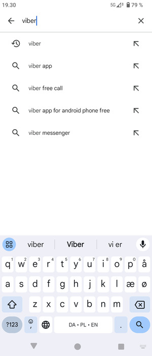 Indtast navnet på appen og vælg Søg