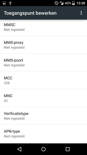 Scroll naar beneden en voer internetgegevens in