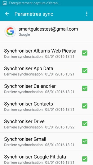 Assurez-vous que Synchroniser Contacts est sélectionné