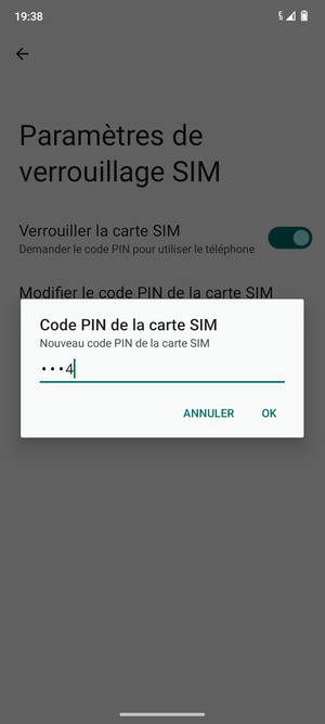 Saisissez votre Nouveau code PIN de la carte SIM et sélectionnez OK
