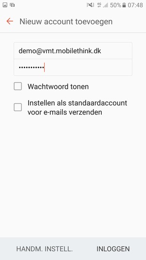 Voer uw e-mailadres en wachtwoord in. Selecteer INLOGGEN