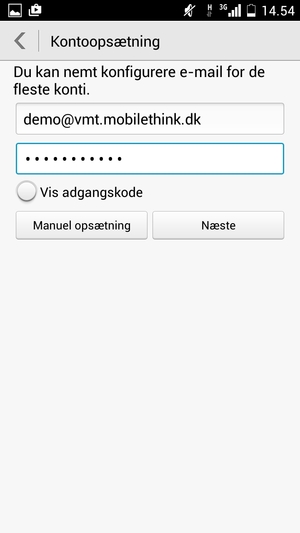 Indtast din e-mailadresse og adgangskode. Vælg Næste