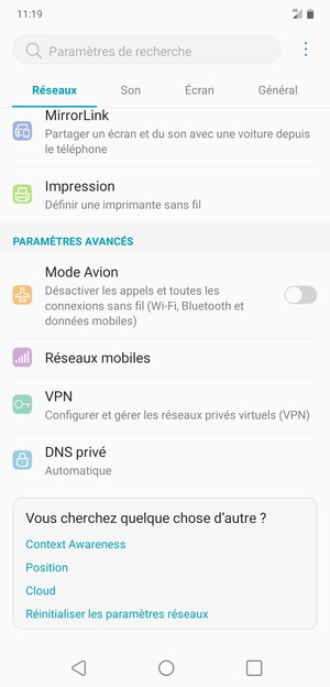 Faites défiler et sélectionnez Réseaux mobiles