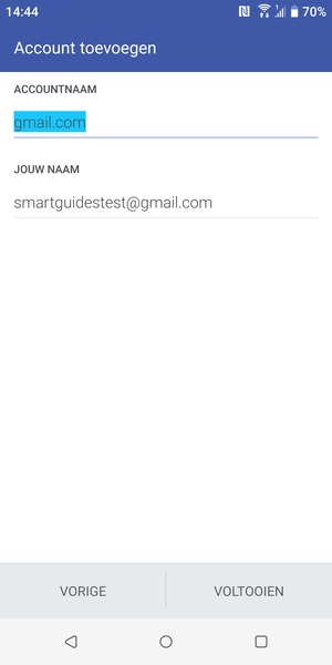 Geef uw account een naam en voer uw naam in. Selecteer VOLTOOIEN