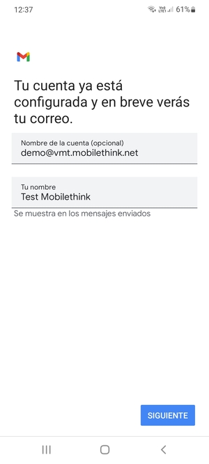 Déle a su cuenta un nombre e introduzca su nombre. Seleccione SIGUIENTE