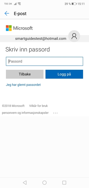 Skriv inn Hotmail passord og velg Logg på