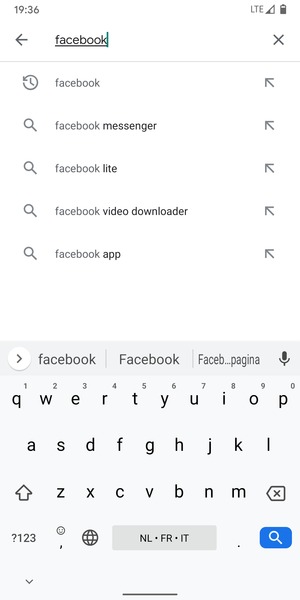 Voer de app-naam in en selecteer Zoeken