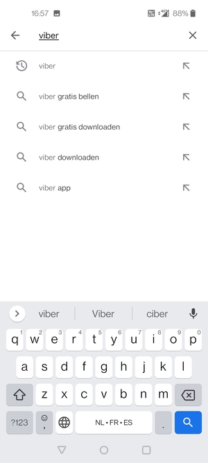 Voer de app-naam in en selecteer Zoeken
