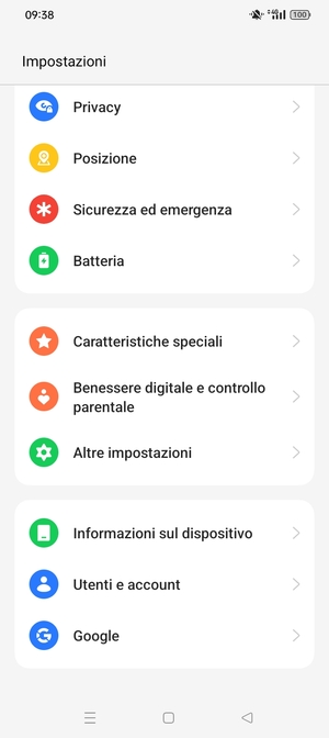 Torna al menu Impostazioni e scorri e seleziona Utenti e account