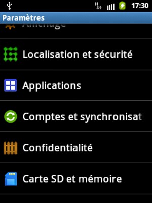 Faites défiler et sélectionnez Comptes et synchronisation