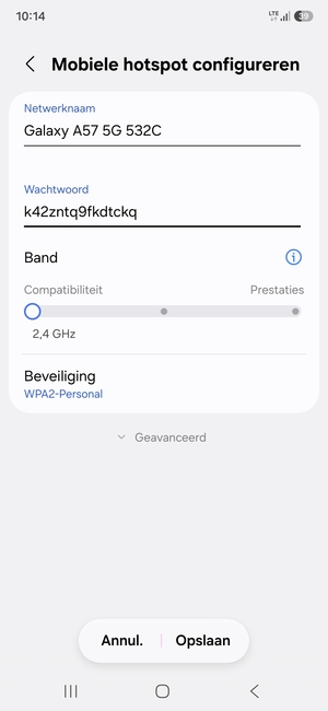 Voer een wachtwoord van ten minste 8 tekens in en selecteer Opslaan