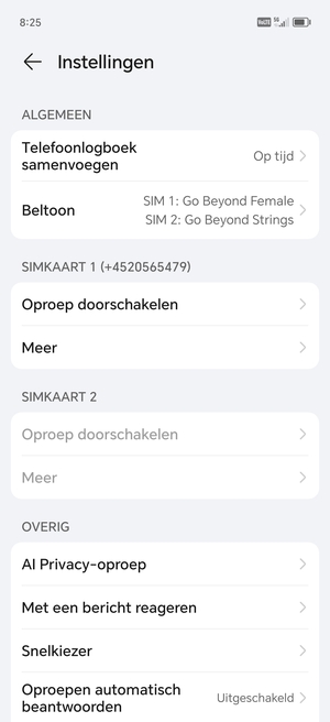 Scroll naar SIMKAART 1 of SIMKAART 2 en selecteer Meer