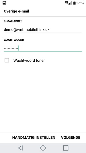 Voer uw e-mailadres en wachtwoord in. Selecteer VOLGENDE